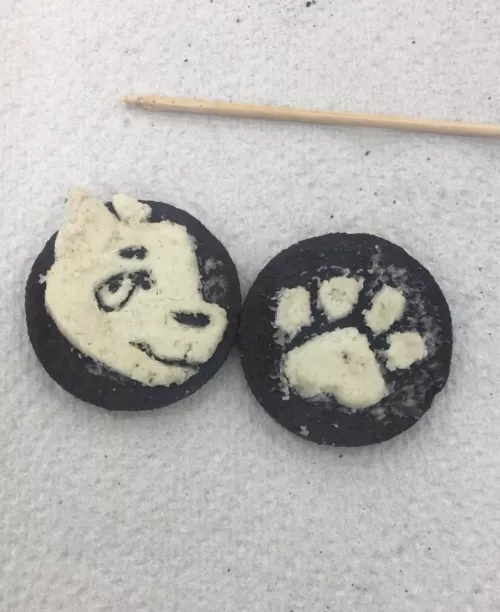 furry oreos i made lol by err0r_cannot