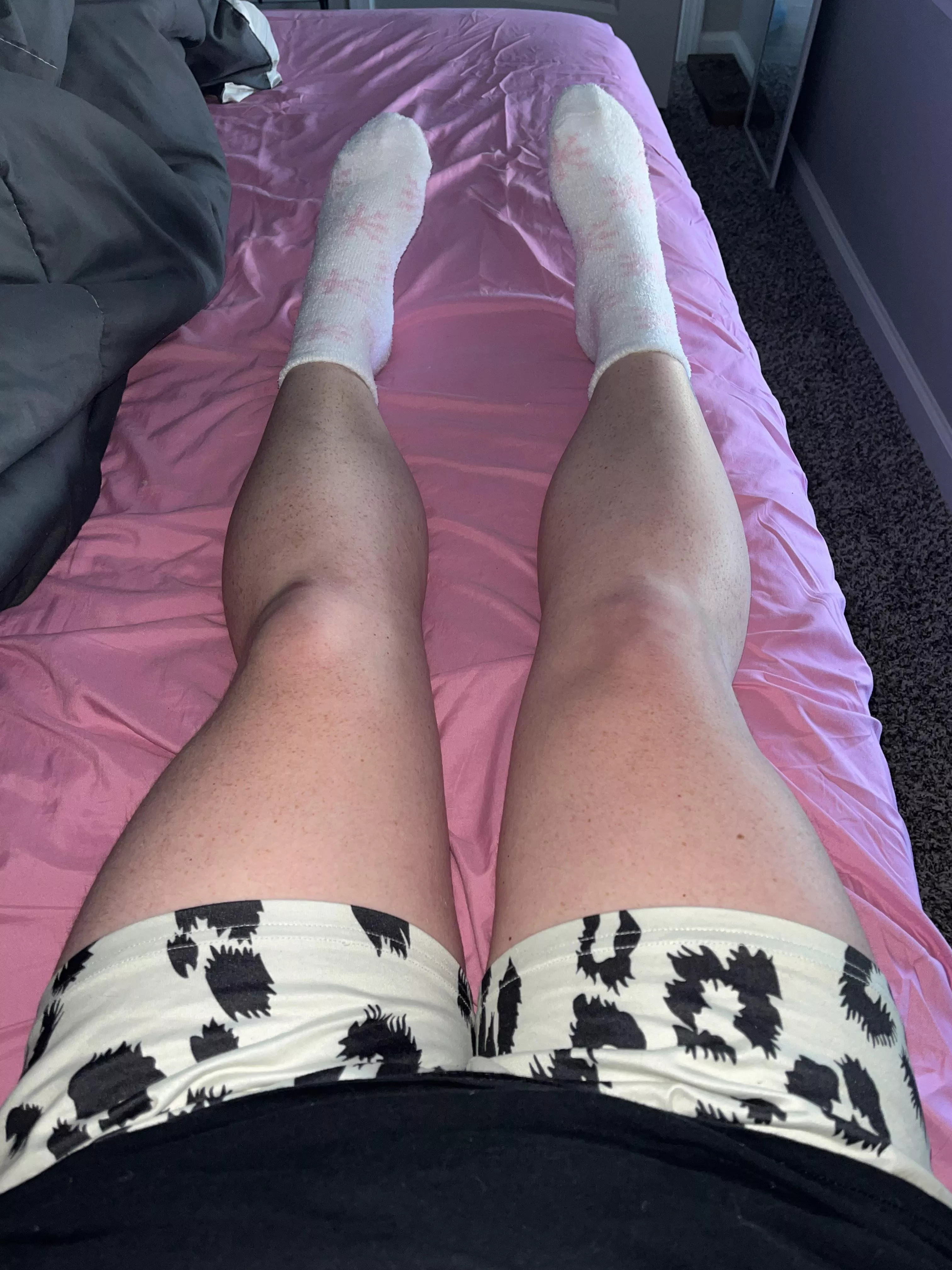 fuzzy socks 🤪 posted by bbwcherrybomb