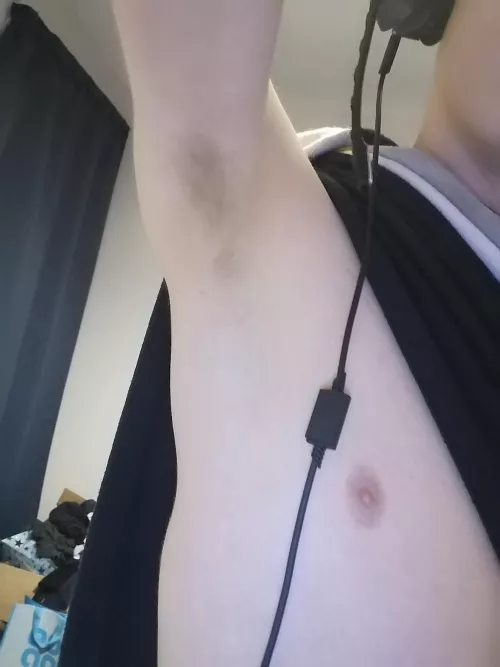 Fuzzzzy by throwawaynameboyo