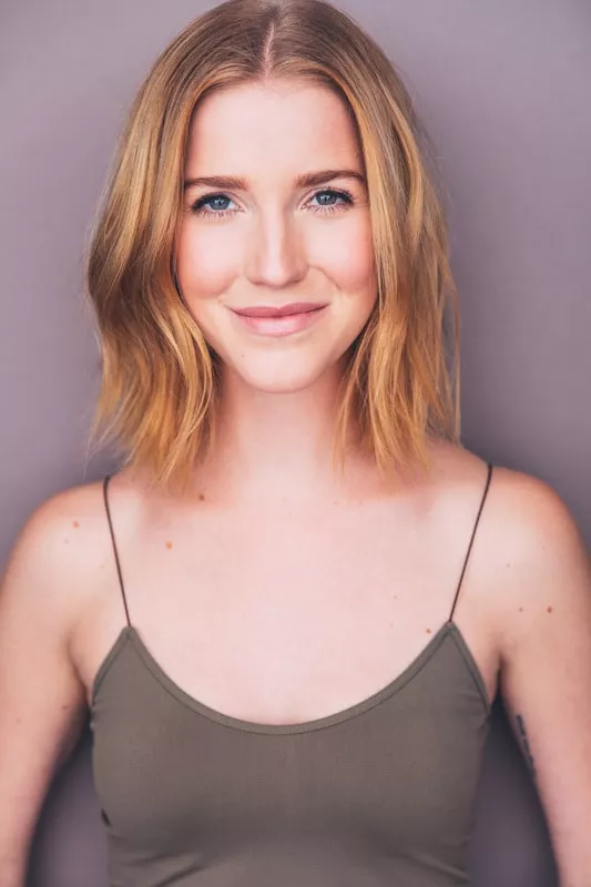 Gabby Bryan, comedian, writer, actress, producer. Daughter of Bon Jovi keyboardist David Bryan (*nee* Rauschbaum) posted by guitartoad