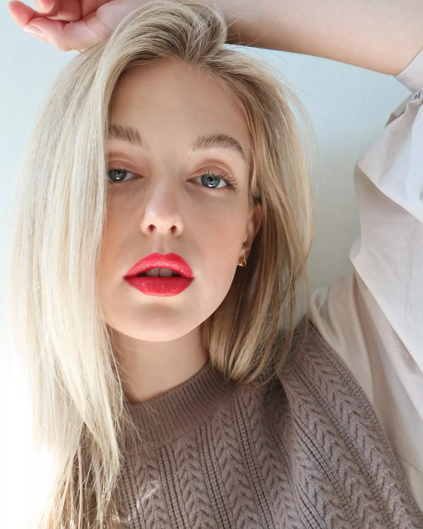 Gabby C Thomas posted by shbmpl