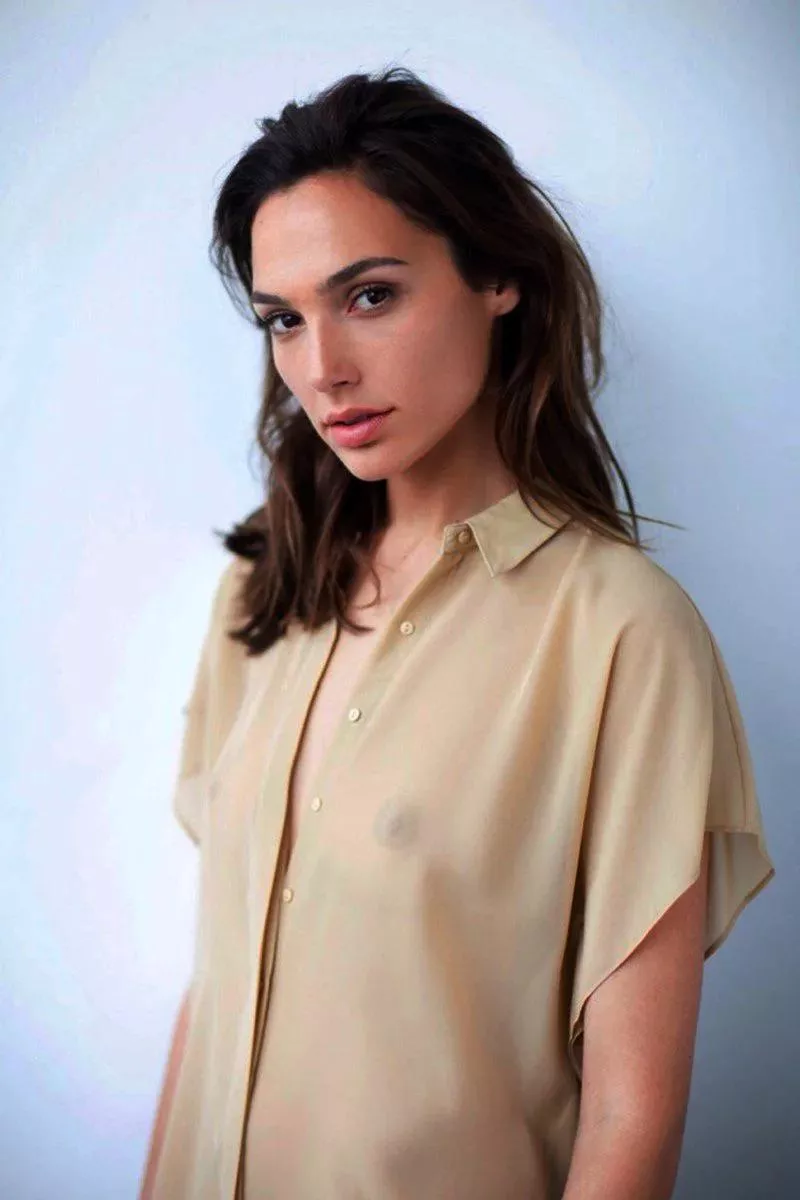 Gal Gadot posted by Any-Return6493