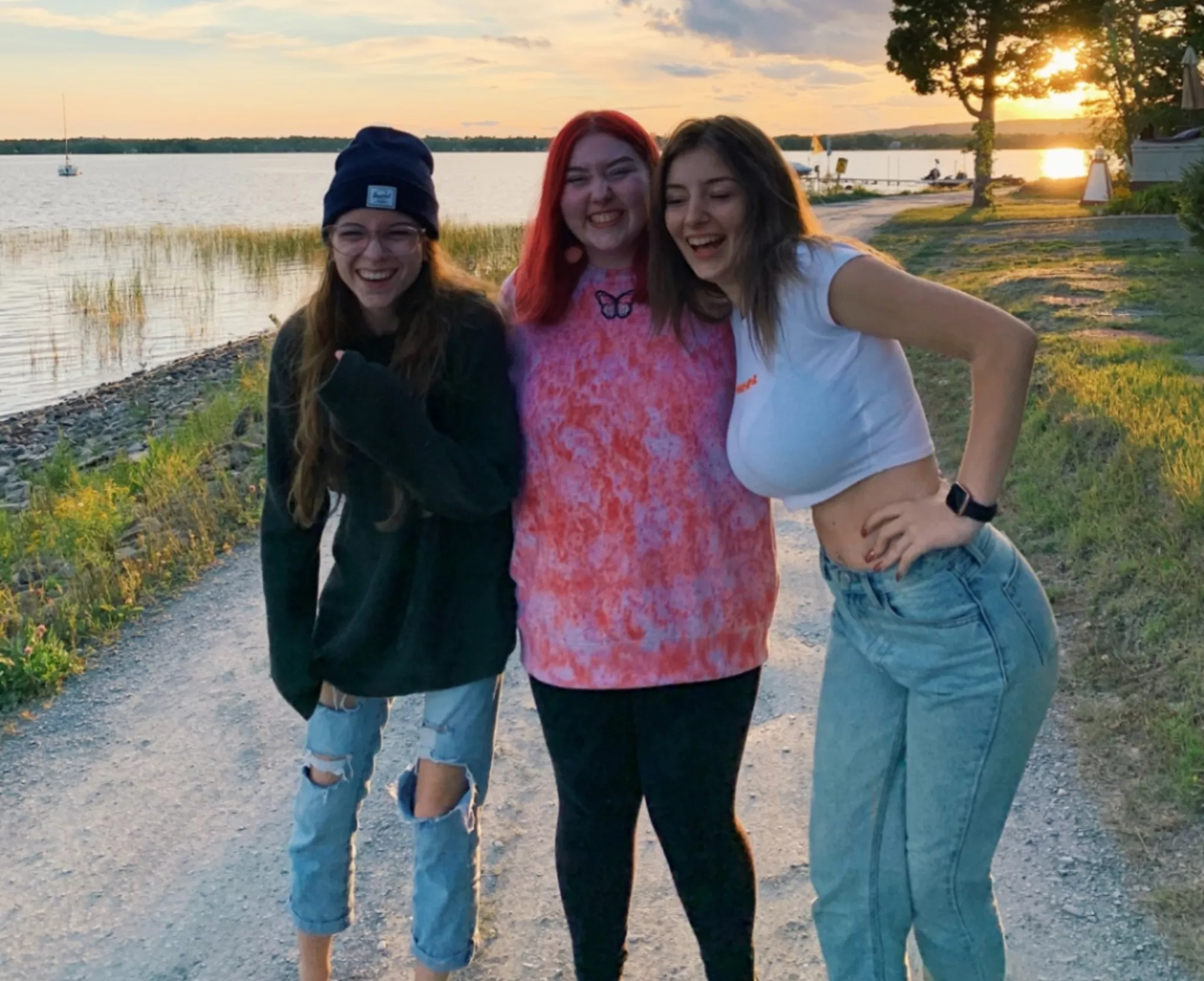 Gal pals w me posted by thetwinnpeeks