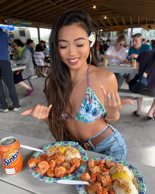 Garlic shrimp by likesasiangirls