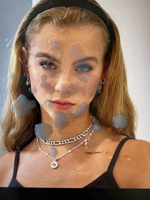 Gave Anna a deserved facial by MisterPant