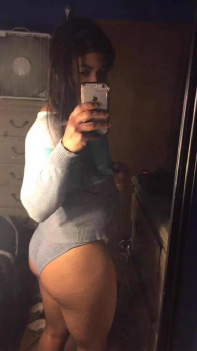 Gay n*gg*r with a thick booty posted by Thickbootytee