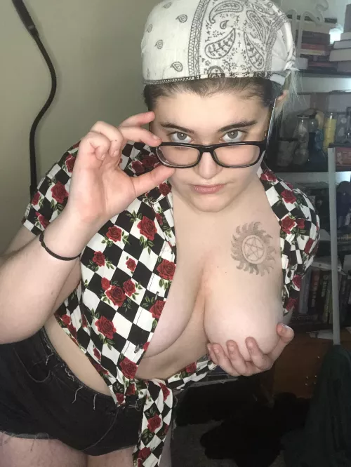 Get a handful by luigitrumpsmario