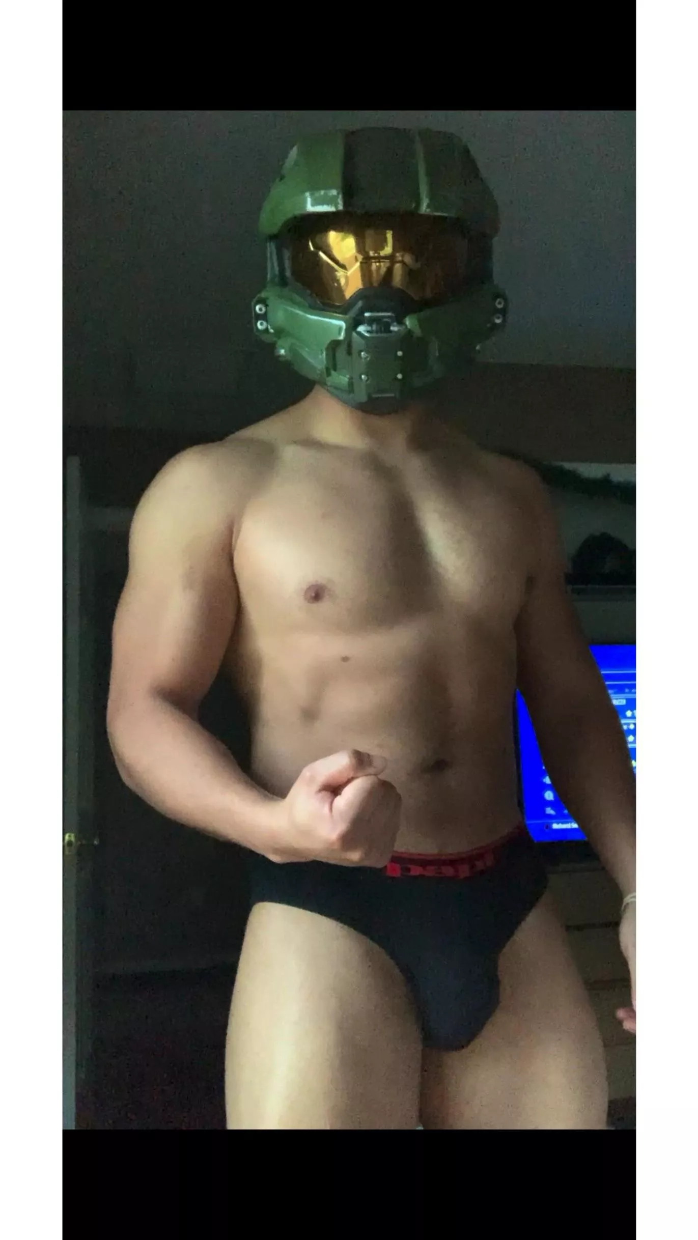 Get on your knees posted by GRayner28