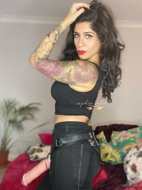 Get on your knees by mssophiasahara