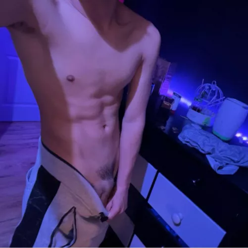 Get on your knees and do your job🤤🍆 by Hornystoner77654