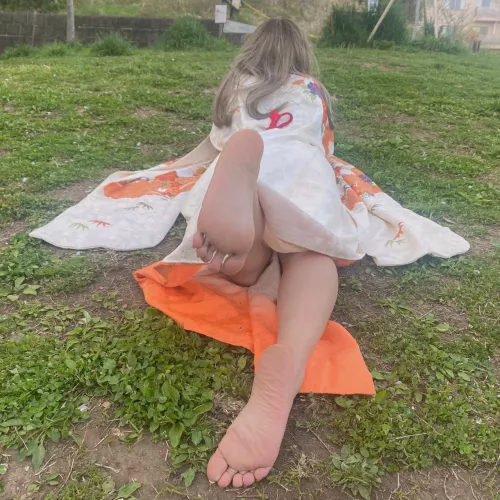 Get on your knees and it will be right in your face 😈 by Tokyo_taylor_feet