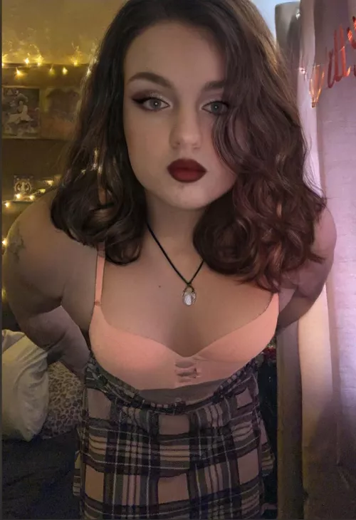 Get on your knees and serve me ❤️💋❤️ by ownedsissyprincess