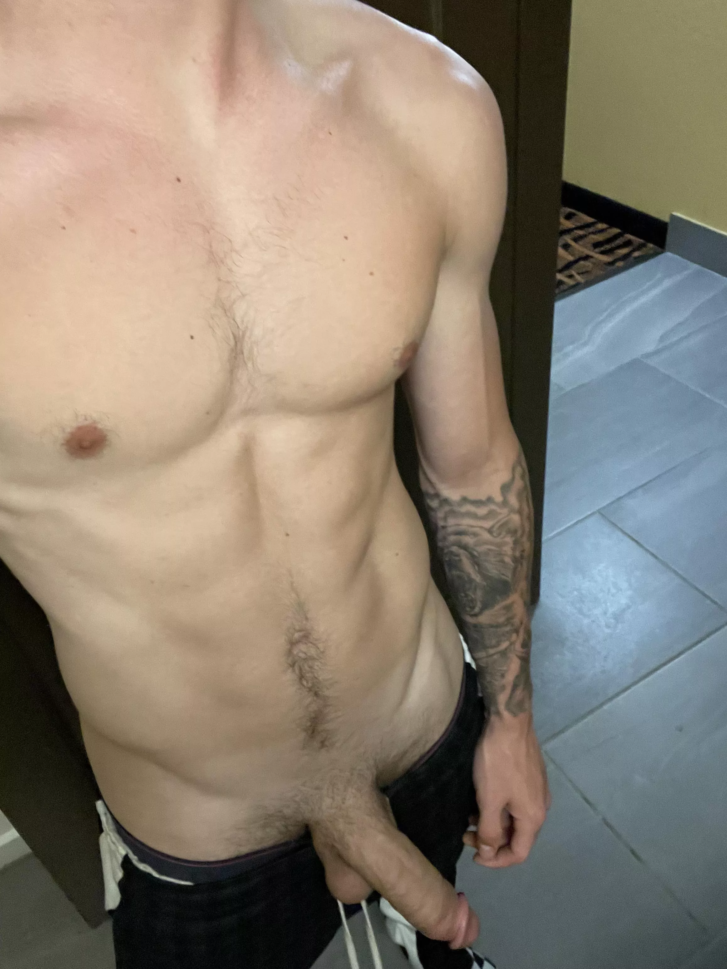 Get on your knees and suck me till I blow a load😈💦 posted by MaxPriceOF