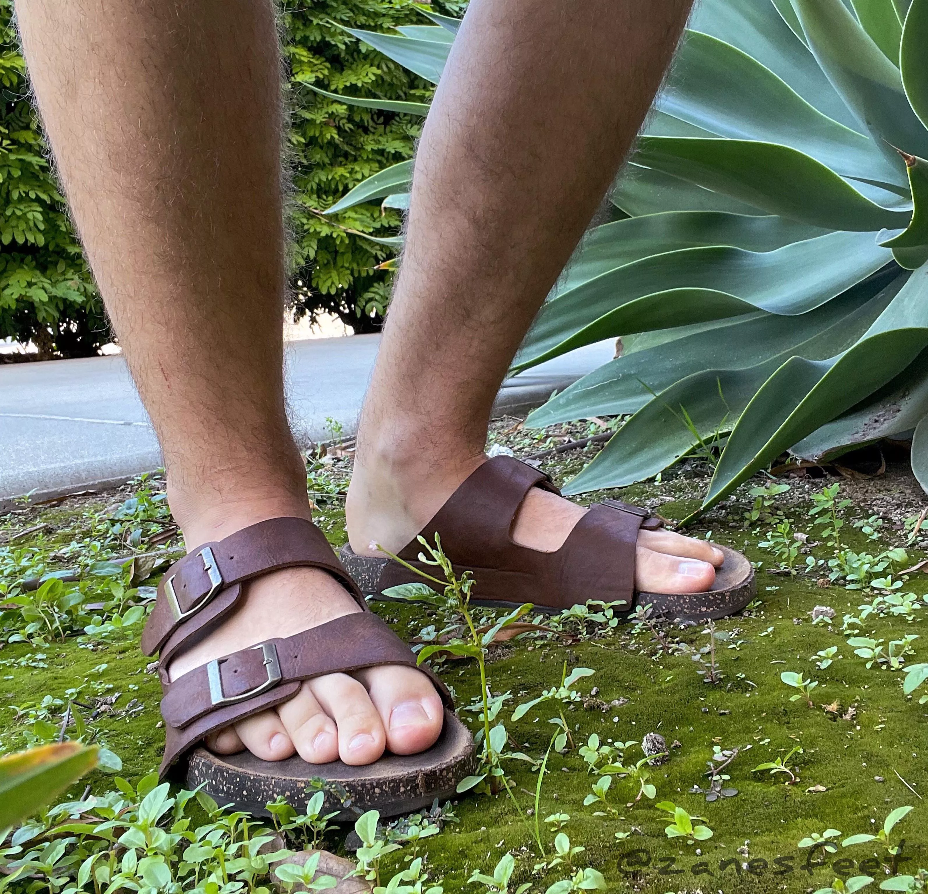 Get to know me: ♡twenty two ♡he / him ♡pansexual ♡switch ♡soft & hard kinks posted by Zanes-Feet