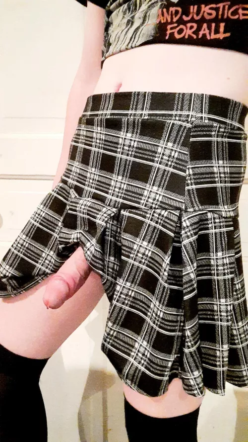 get under my skirt? by goldistornlocks