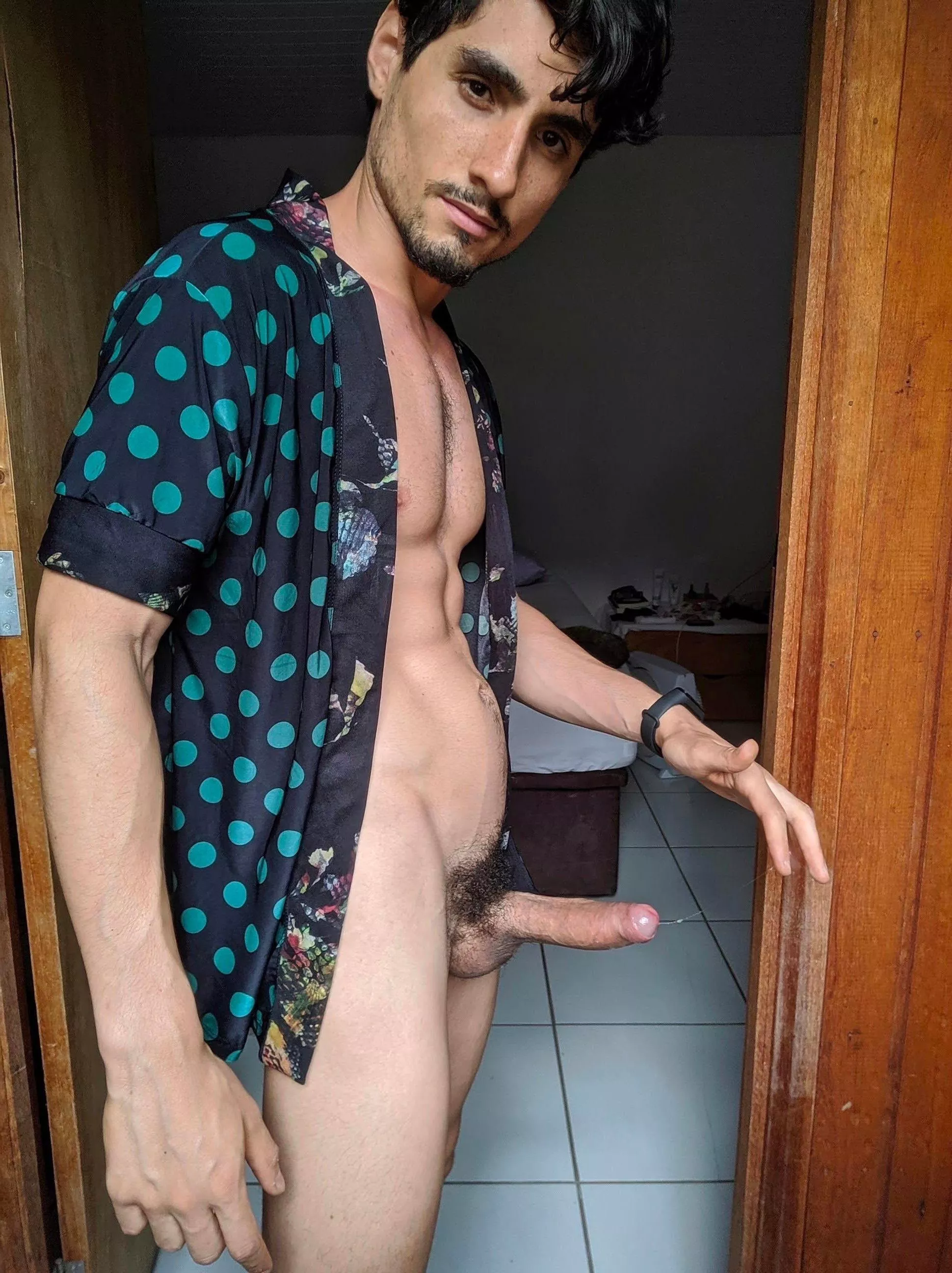 Gets a bit sticky posted by brainstrmz