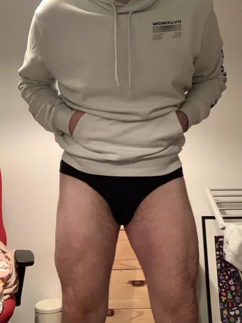 Gettin comfy by mkguy13