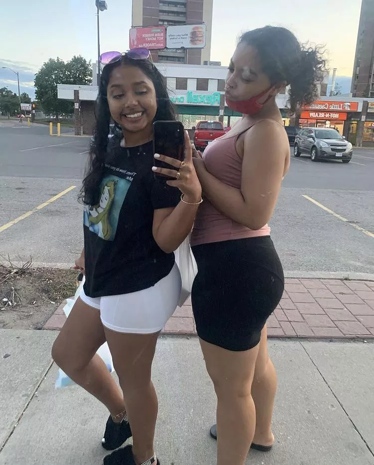 Getting cat called and my little dick jumping ☺️☺️☺️ posted by YurixSimpx