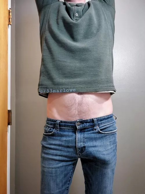 Getting in a good stretch by 33marlowe