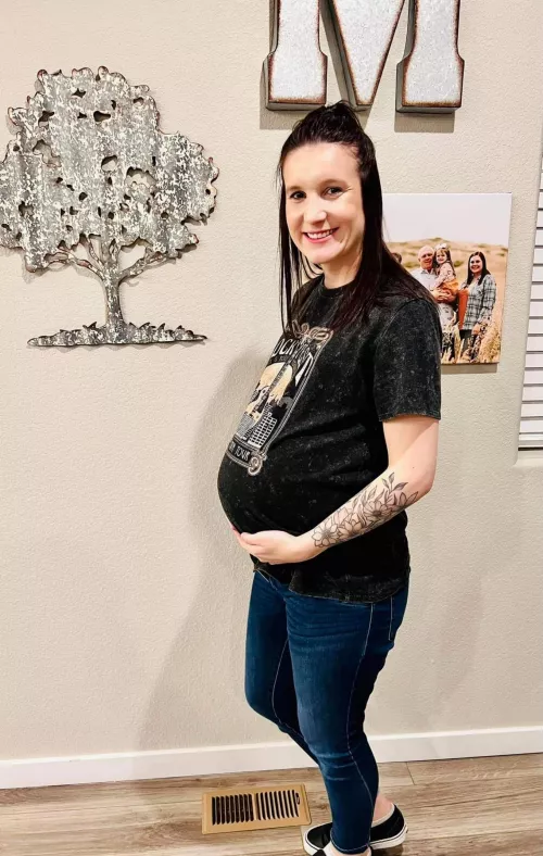 Getting plump. by Stone_and_Bone