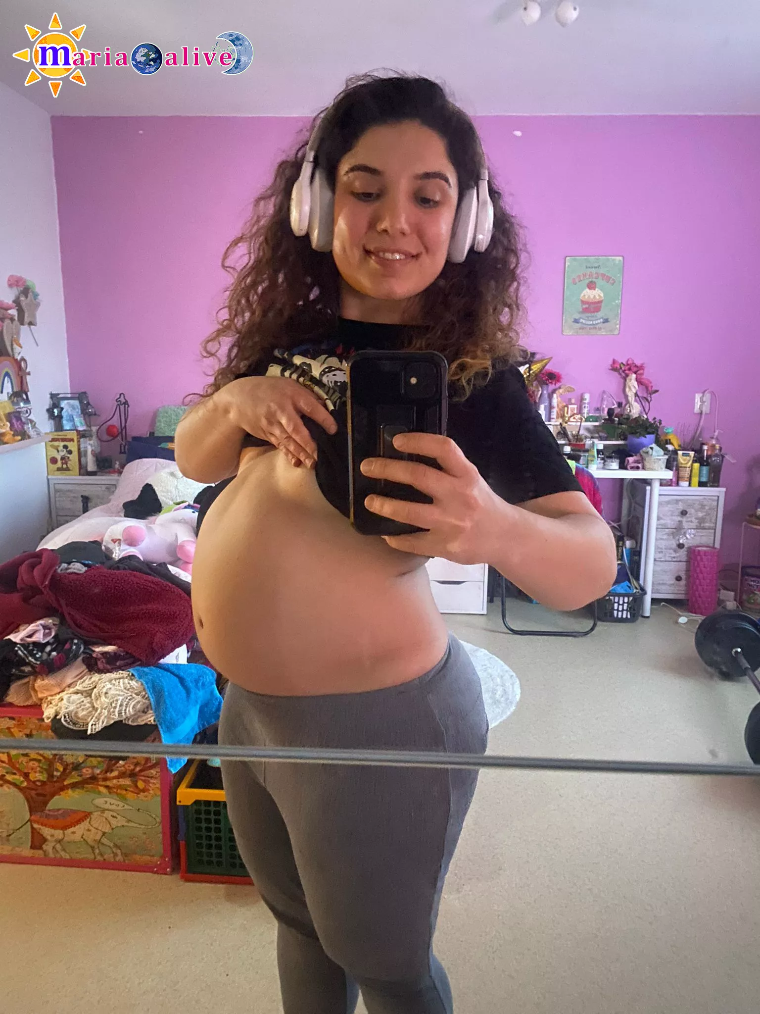 Getting pretty spherical, round, orb-like..? posted by Mariaphilia