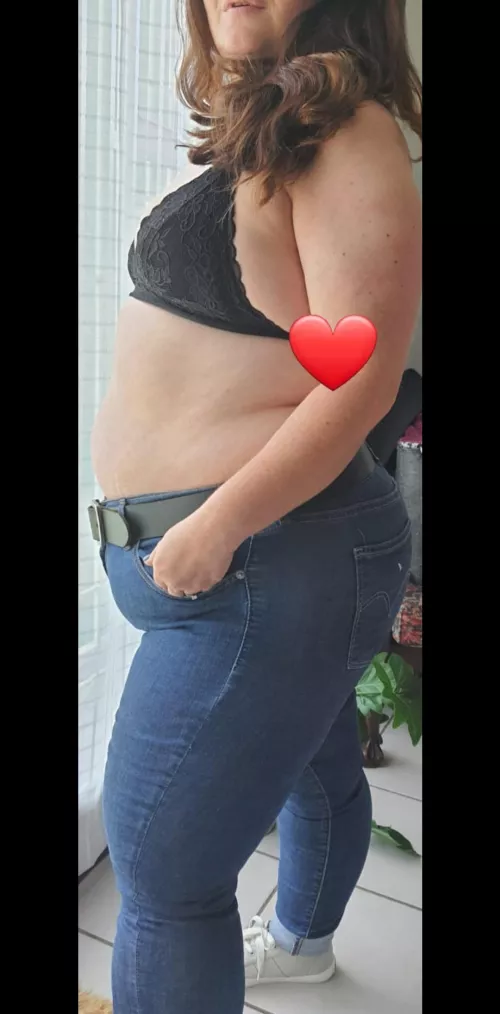 Getting ready for a date... by Gold-Active1920