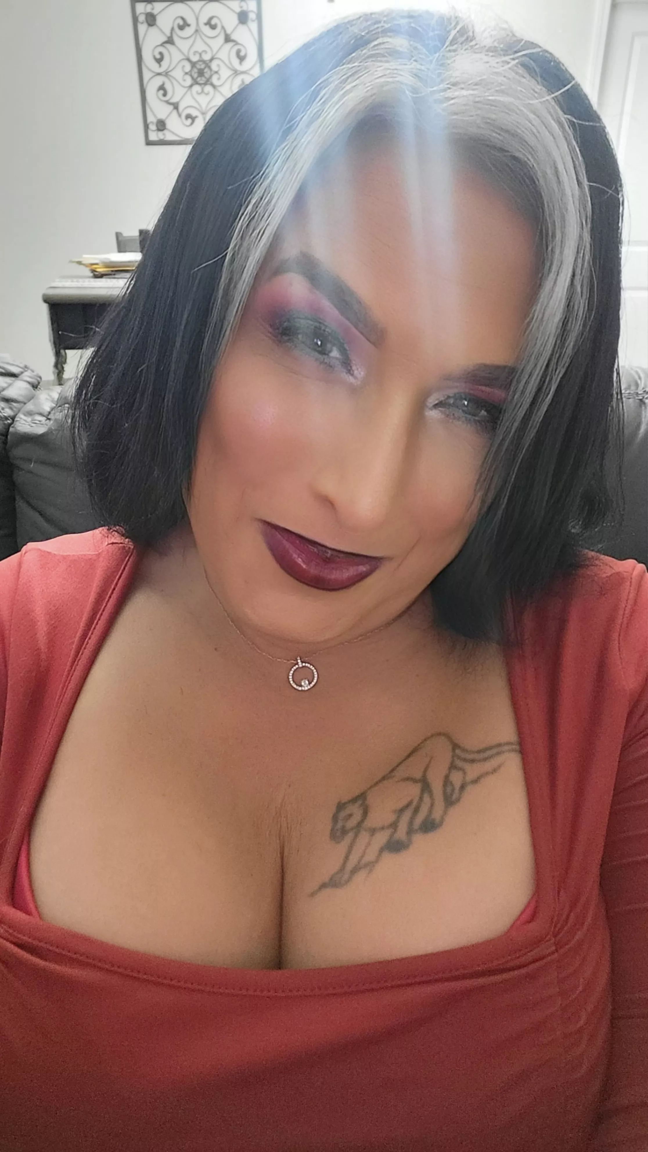 getting ready for a night out last night. posted by theprincess121