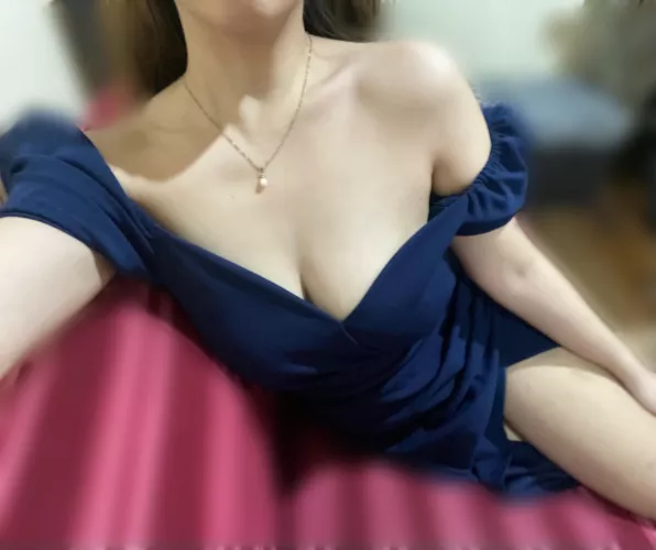 Getting ready [f]or my 10 o’clock meeting. But first.. by _lady_aethelflaed