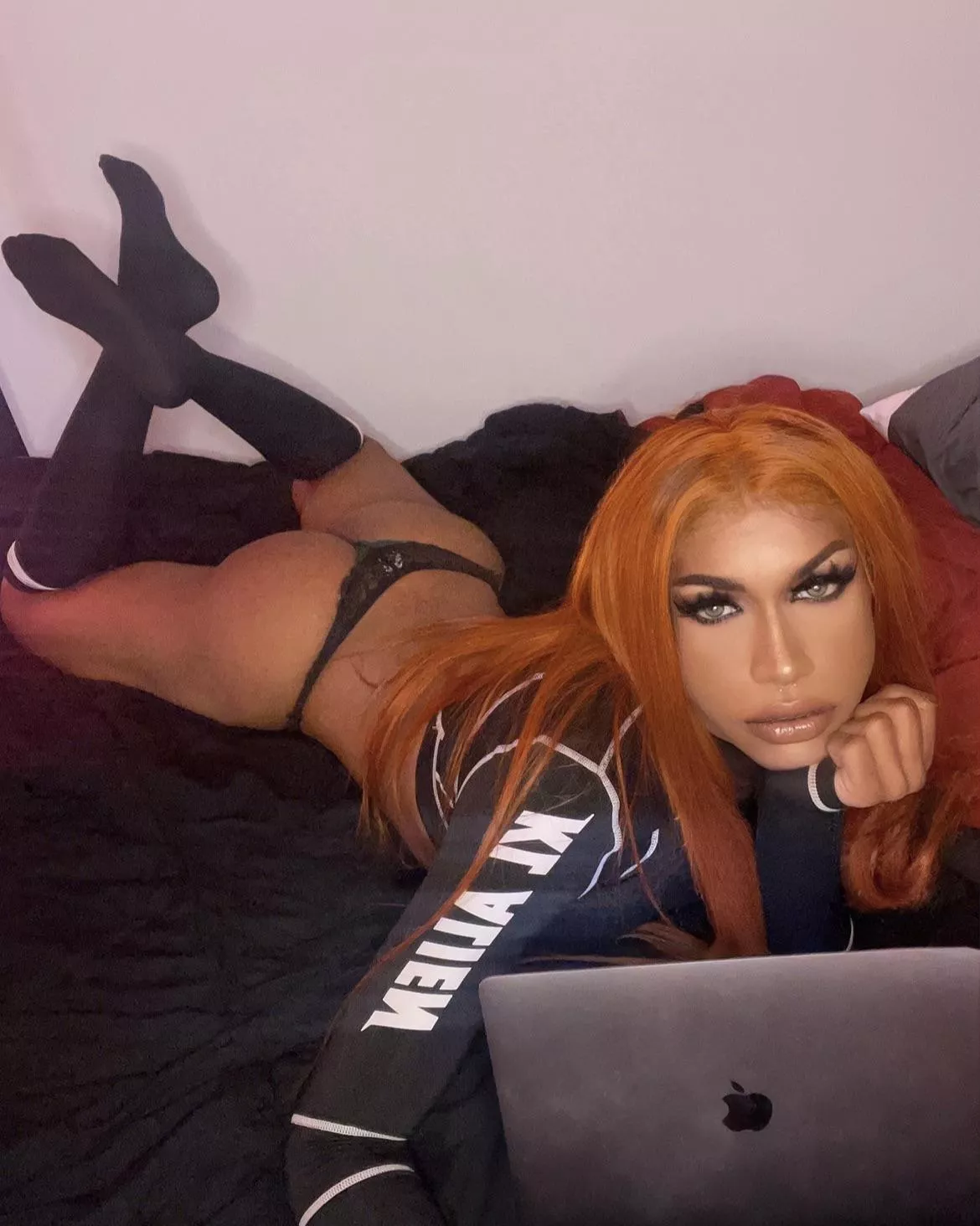 Getting ready for my Cam Sessions 😈 posted by Luckiesuniverse