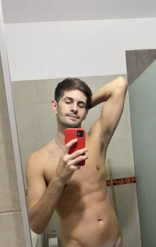 Getting ready for the weekend by Gabitooarg