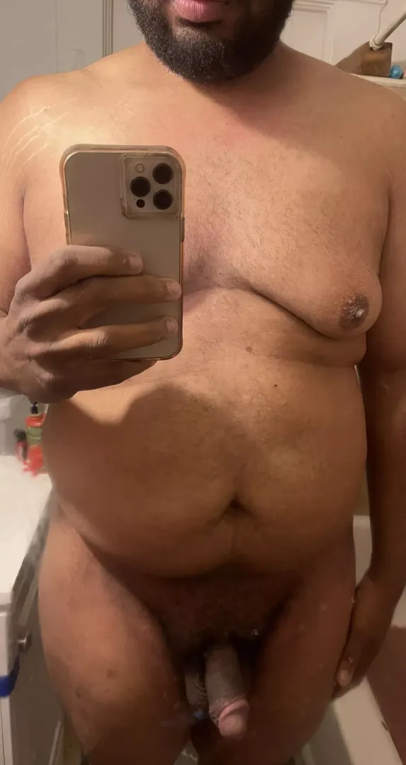 Getting ready for work any ladies want to chat so I’m not bored at work? by LiqwiidSmoke