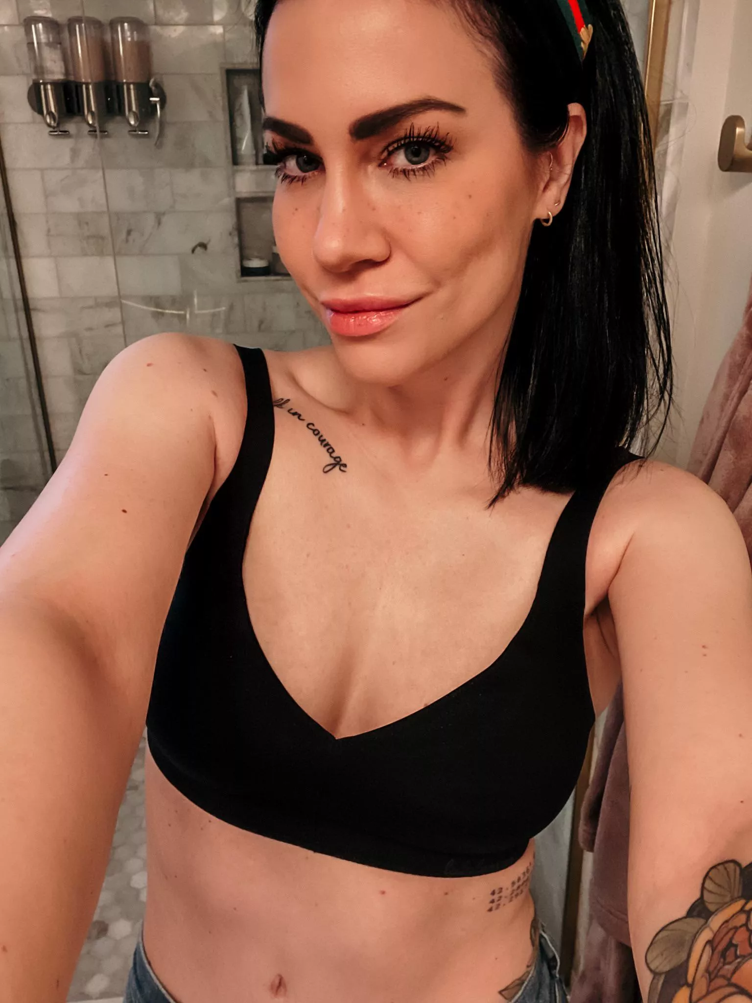 Getting ready for work. Leave me some love to come home to🖤🖤🖤 posted by painted_goddess