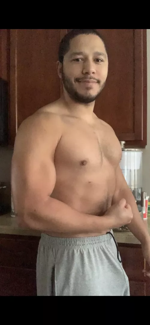 Getting ready to cook up some breakfast 🍳 by GRayner28