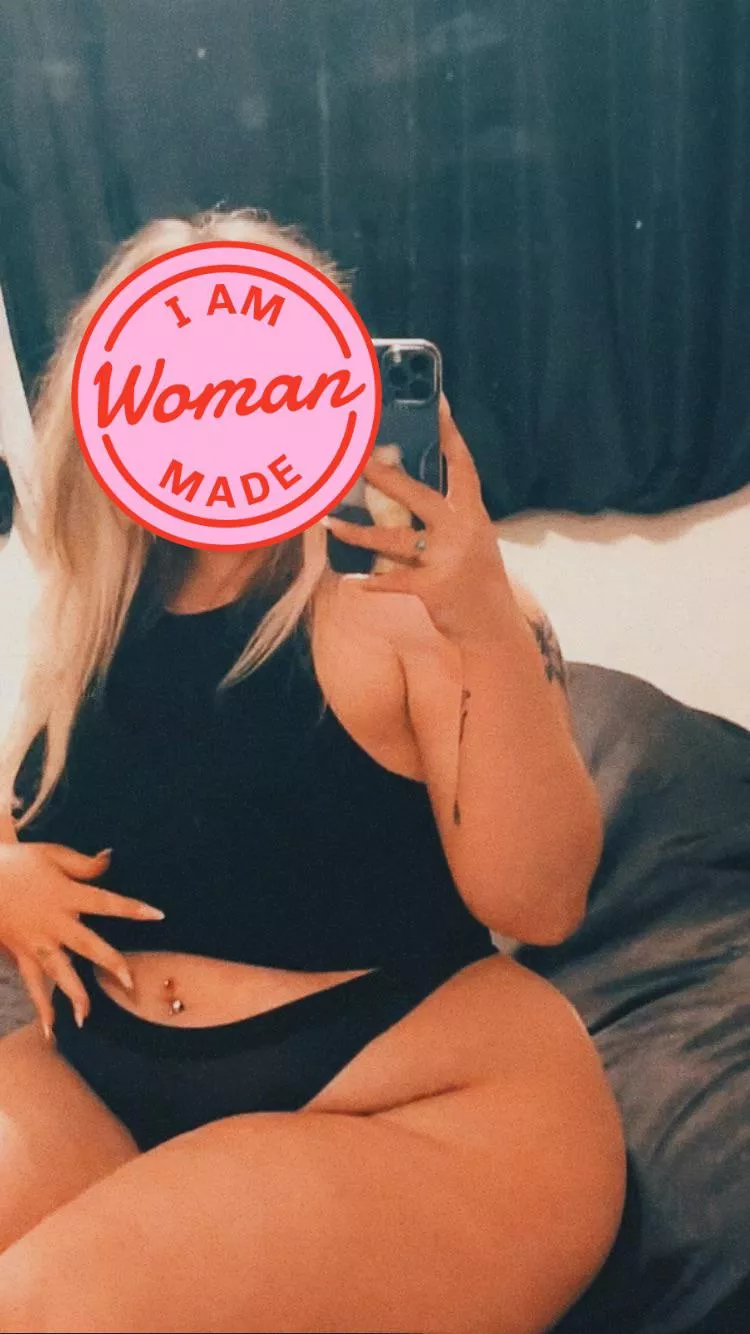 Getting ready to go bar hopping! Super excited for the night [OC] posted by Charming_Audience922