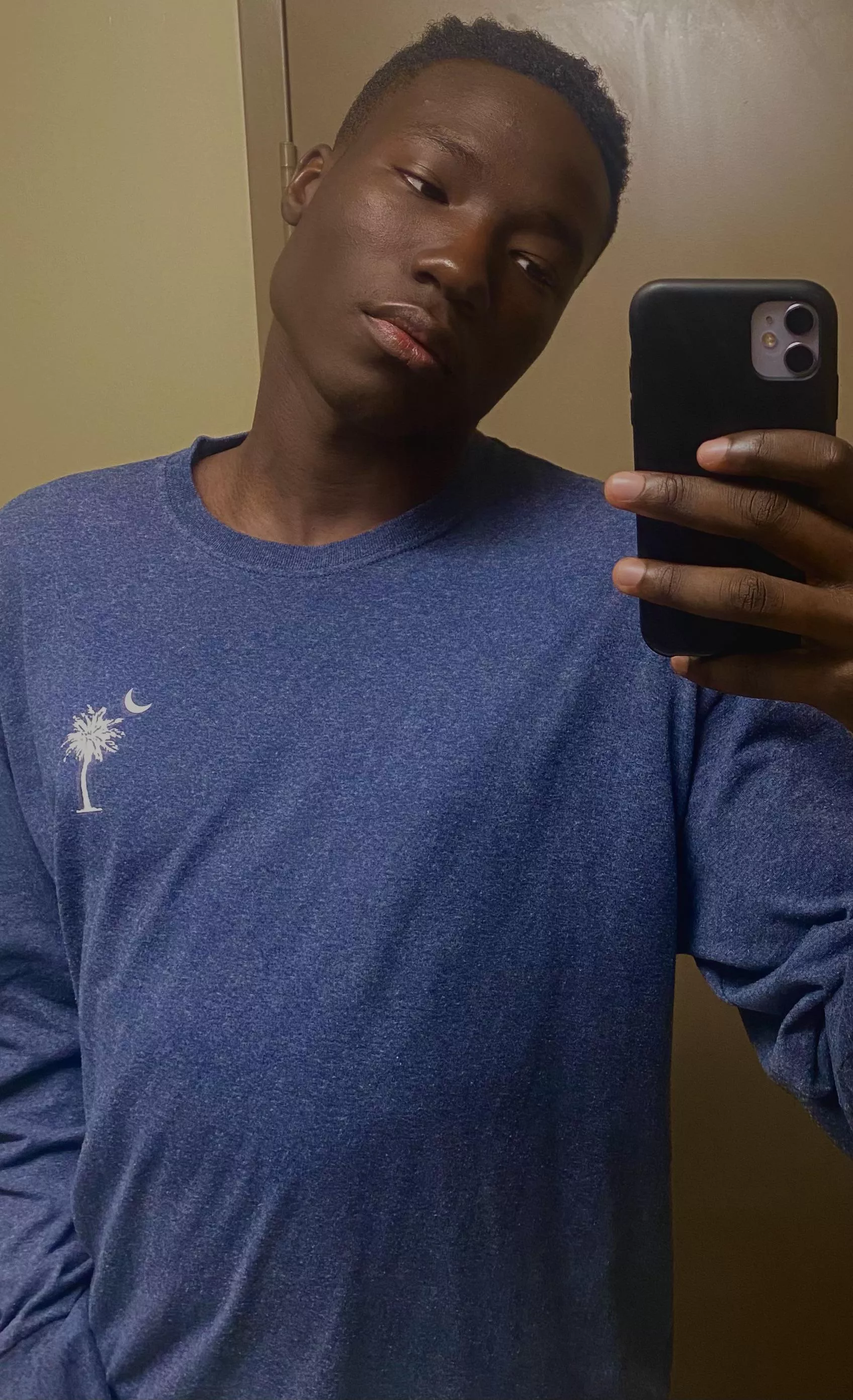 Getting tired of playing by myself. Interested in making some friends on here and finally stop playing by myself. posted by VIOLEnTkNIGHT24