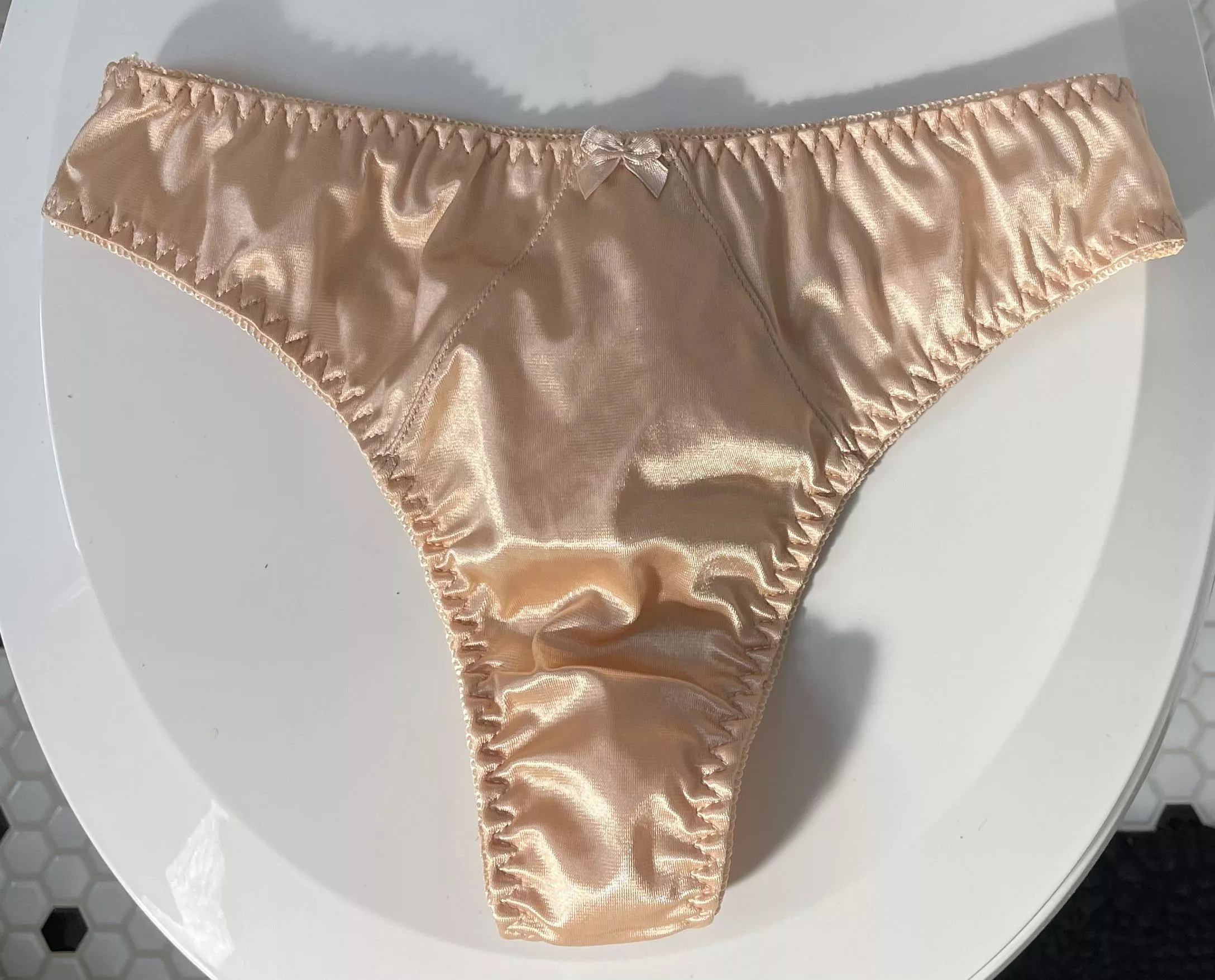 Gfs satin panties 🤤 posted by Creammachine293