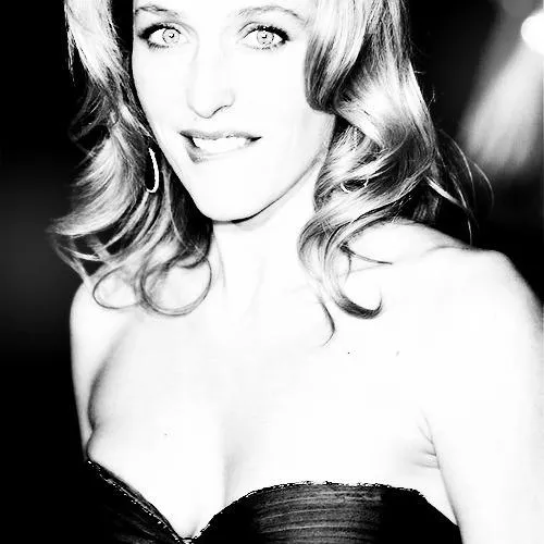 Gillian Anderson by SpriggsJim