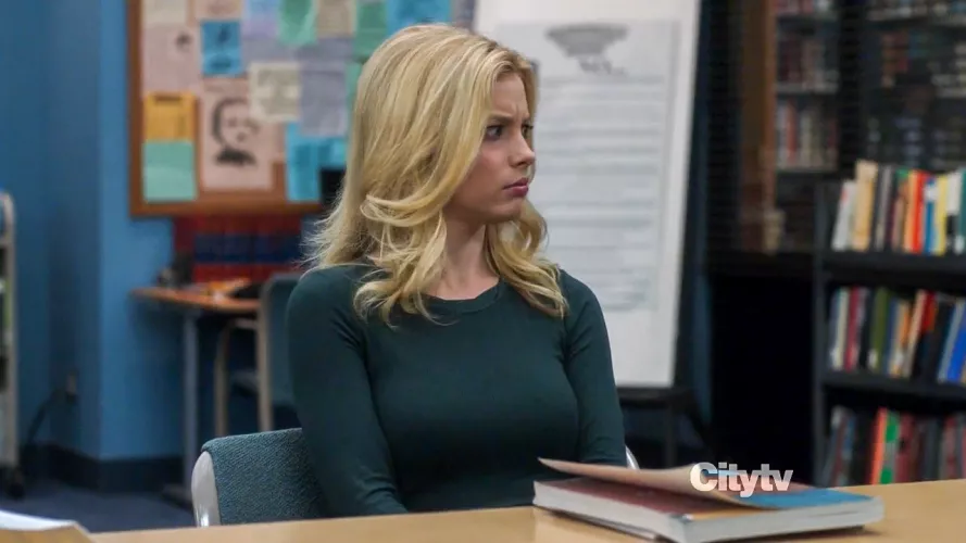 Gillian Jacobs by celebarshiv