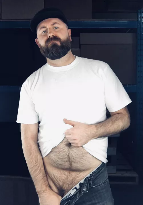 Gimme a hand in the stock room by bothwaysopenjaws