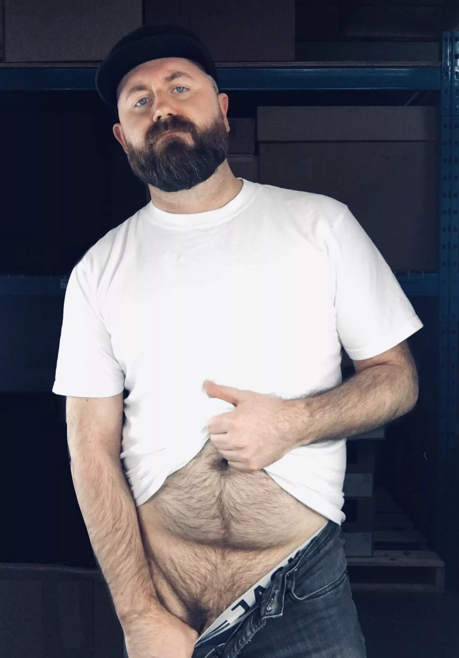 Gimme a hand in the stock room posted by bothwaysopenjaws