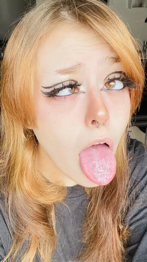 Gimme a mouthful of your delicious cum~💗 by YummyLilKitten