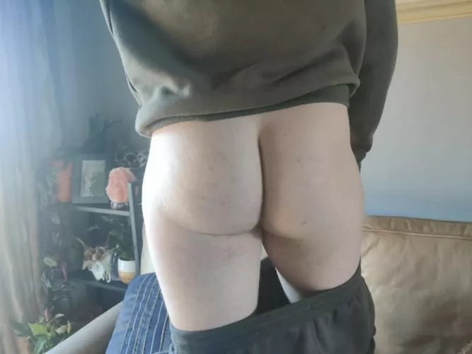 Ginger butt by LuMy01