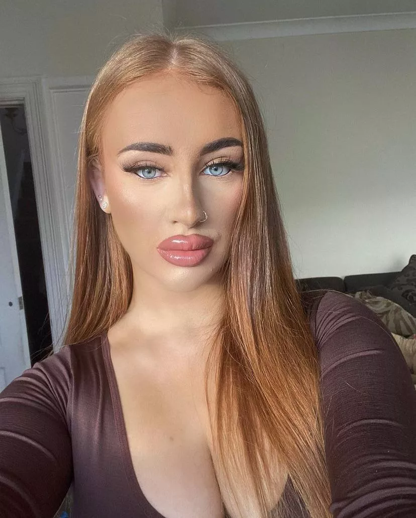 Ginger Chav posted by UkGirls69