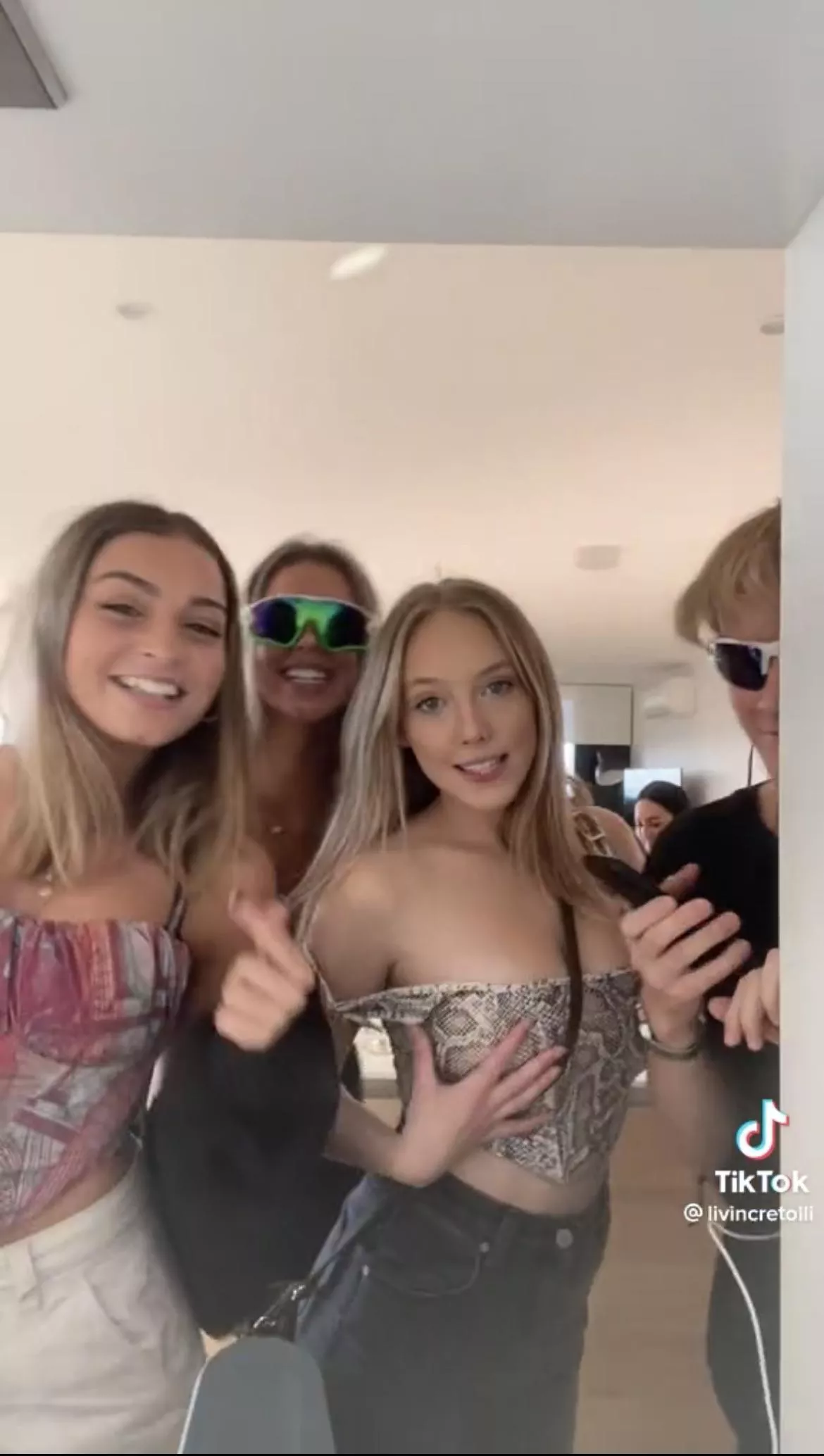Girl in the middle nip out the whole vid posted by sbcpgg