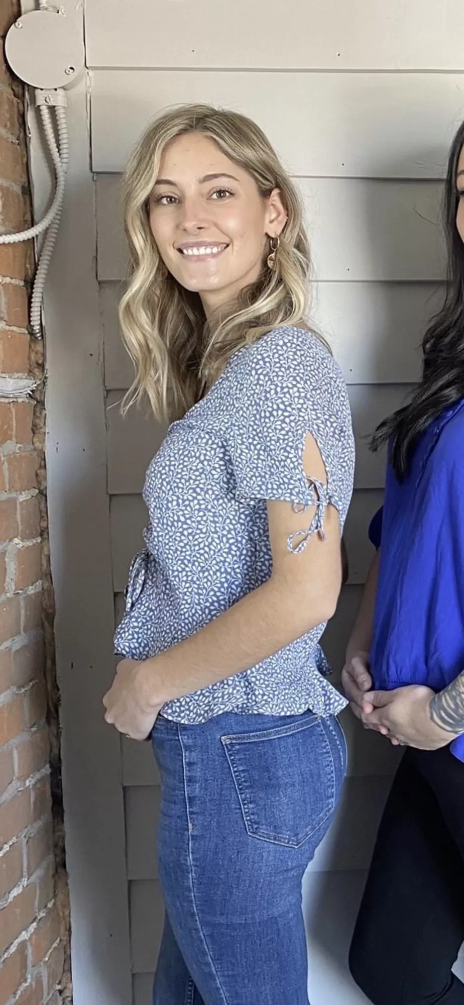 Girl next door vibes posted by cycleburgundy