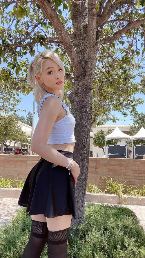 Girl on campus by babiibleu