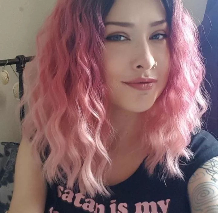 Girls, am I cute? Keep it clean please, I'm still not sure where I am on the scale but need an ego boost right now posted by ImJayMostOfTheDay