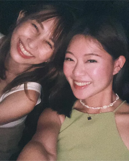 Girls at the club by angizni