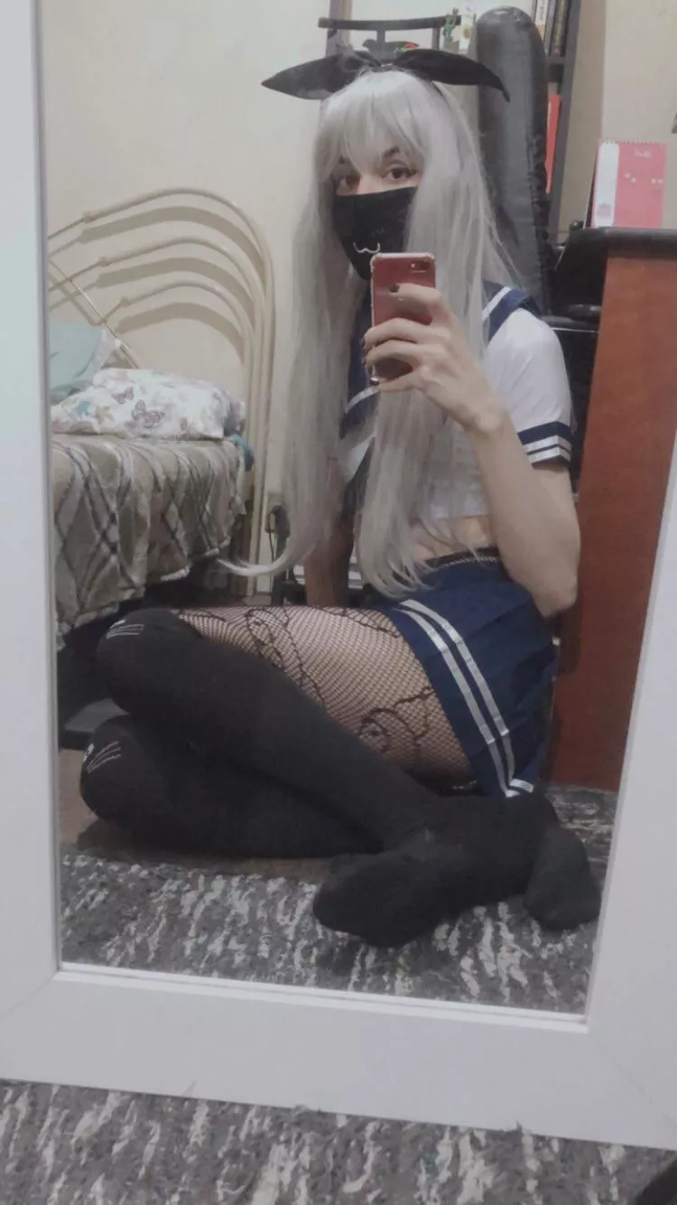 Give headpats to your femboy classmate pls >~~< posted by Femboy_alma