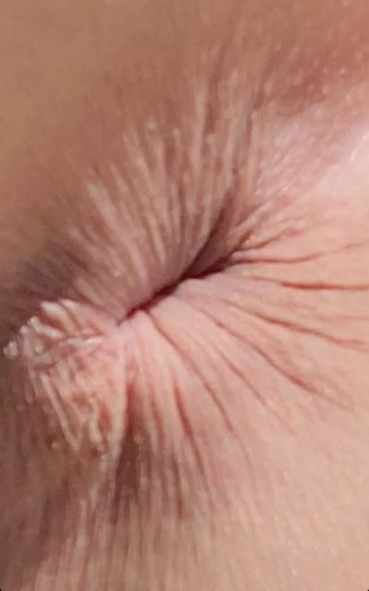 Give it a kiss posted by zenolovesu